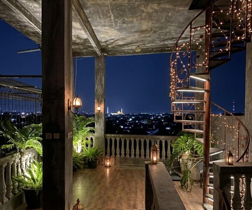 Photo of Patio Balcony in Tuban Sub-District