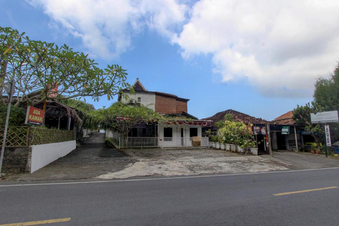 Photo of Others in Kretek