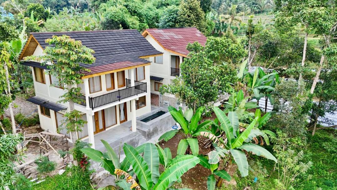 Photo of Others in Tetebatu
