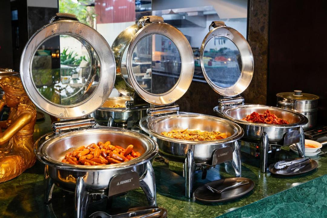 Photo of Kitchen in Kartika Plaza