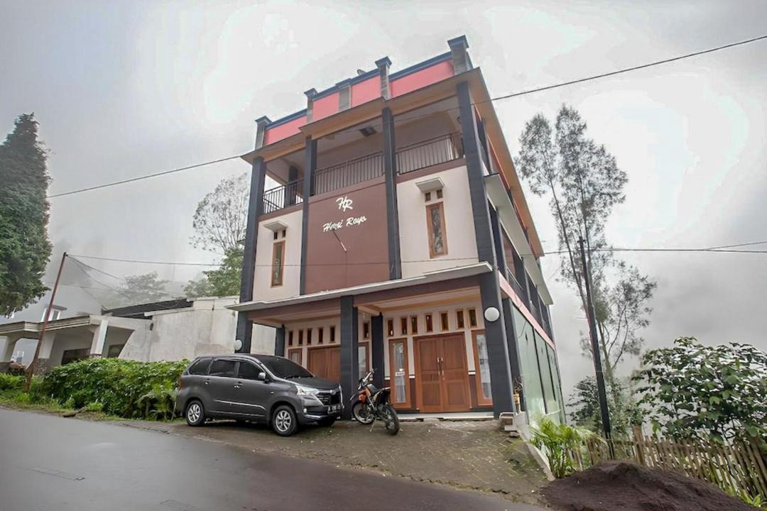 Photo of Others in Tosari