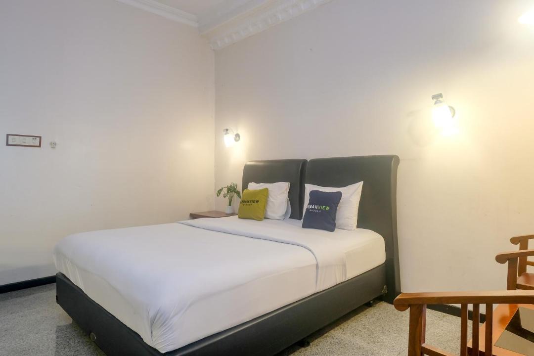 Photo of Bedroom in Wirobrajan