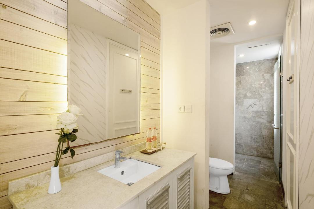 Photo of Bathroom in Petitenget
