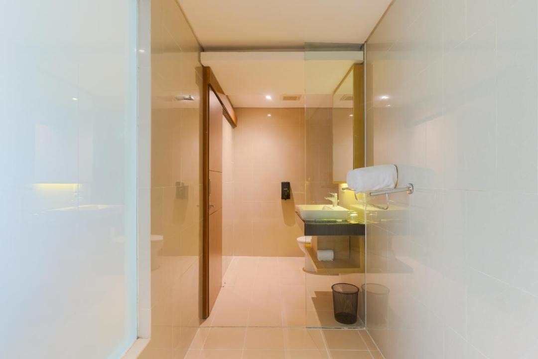 Photo of Bathroom in Kartika Plaza