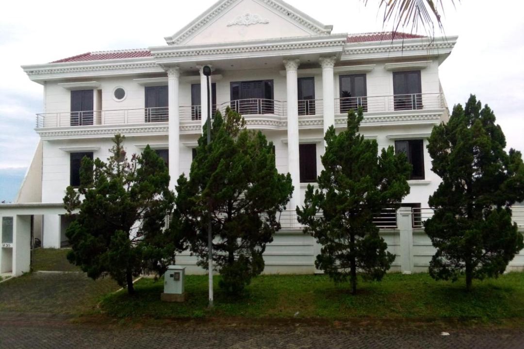 Photo of Buildings in Dinoyo