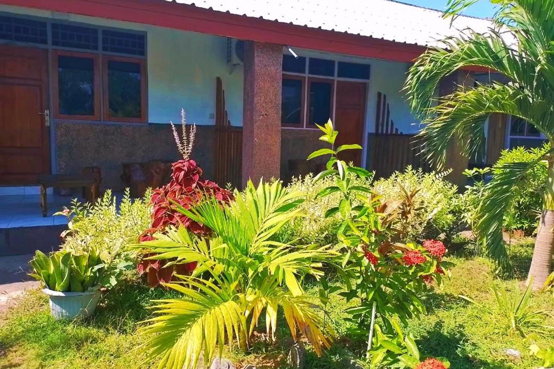 Photo of Others in Hu'u