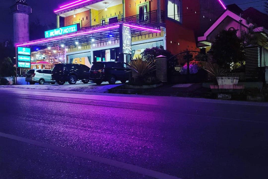 Photo of Buildings in Parmonangan
