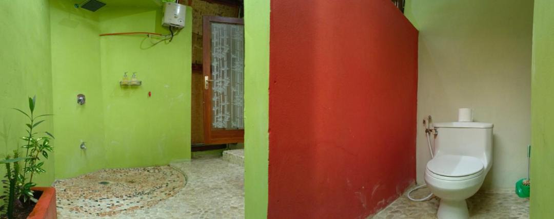 Photo of Bathroom in Pemenang