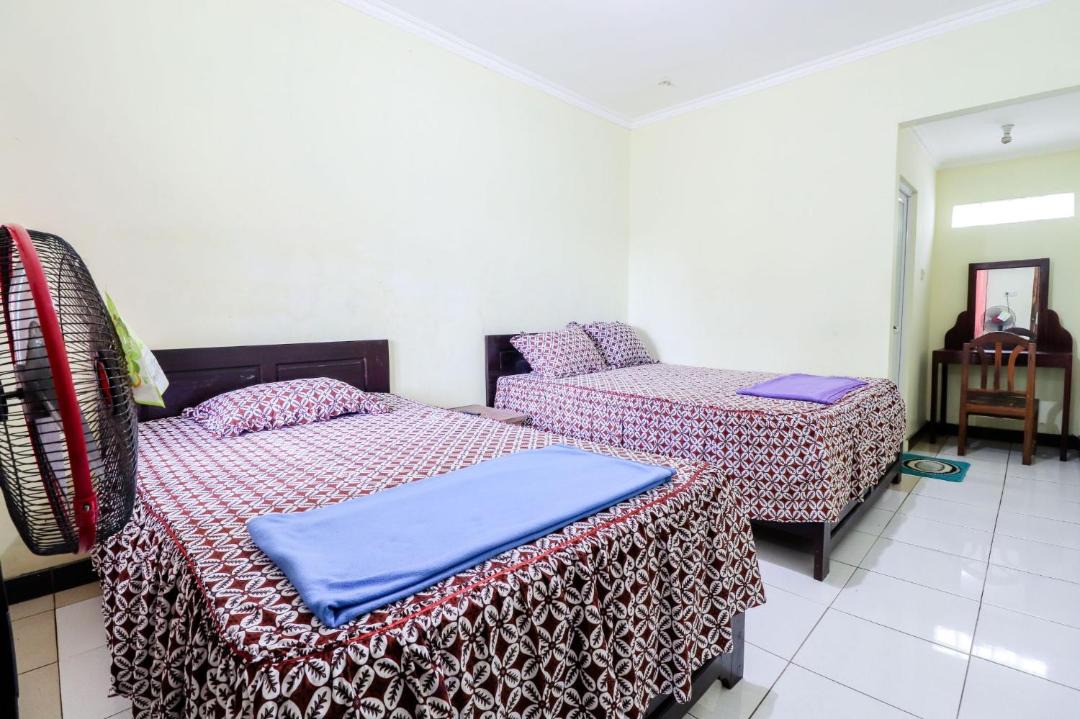Photo of Others in Semanu