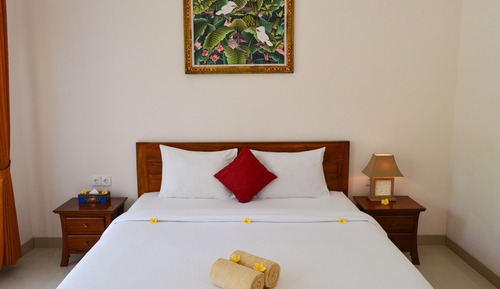 Standard Double Room, 1 King Bed, Garden View