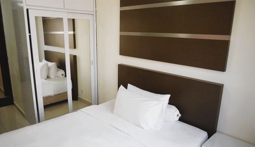 Classic Studio, 1 Queen Bed, City View