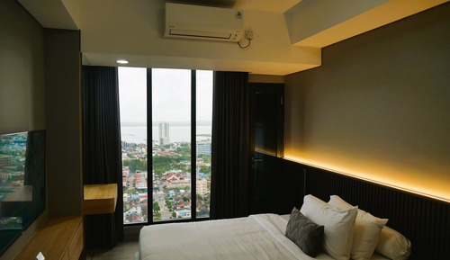 Premium Studio, 1 King Bed, Sea View
