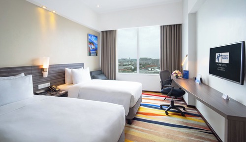 Standard Room, 2 Twin Beds (with Free Breakfast)