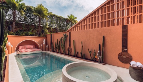 One Bedroom Villa with Private Pool & Bathtub