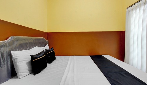 Economy Twin Room