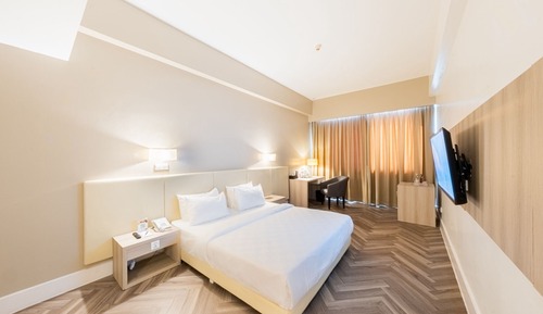 Executive Double Room - Free 3pcs Laundry