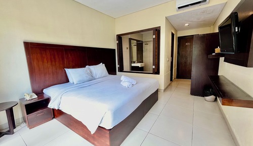 Deluxe Double Room, Pool View