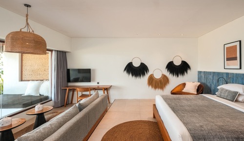 Honeymoon Suite, Beachfront