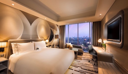 Family Room, Connecting Rooms (1 King Bed and 1 Twin Bed)