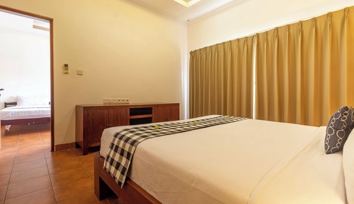 Family Room, Kitchenette
