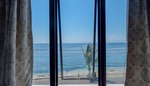 Premium Twin Room (RedDoorz)