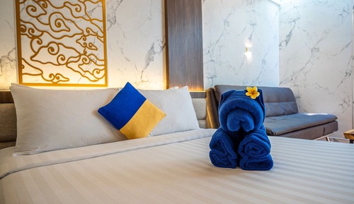 Premier Room (Free Beer - Welcome Drink)