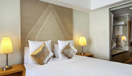 Standard Room, 1 Queen Bed