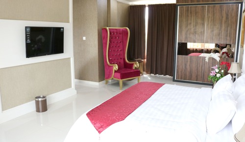 Junior Double Room