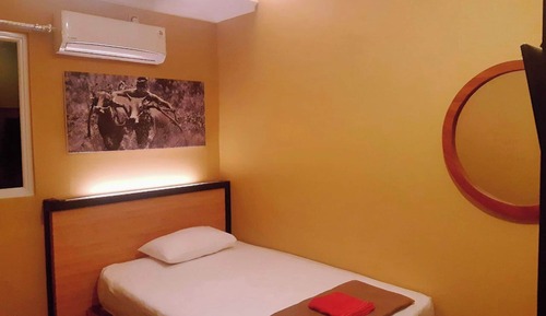 Single Room, Shared Bathroom