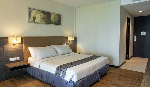 Grand Deluxe Room with Balcony