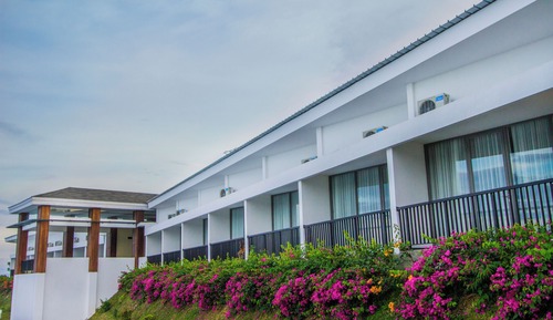 Ultimate With Balcony Sea view
