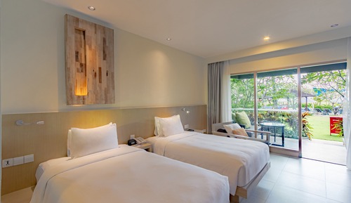 Premium Room, 2 Twin Beds, Pool View