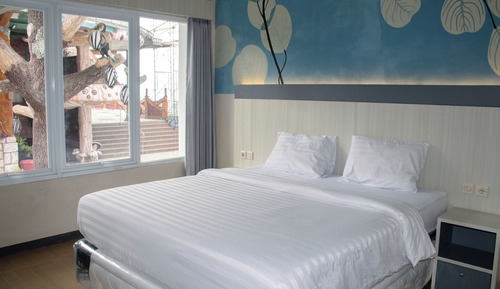 Deluxe Double Room, Pool View