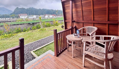 Deluxe Cabin, 1 Queen Bed, Air conditioning, Lake View