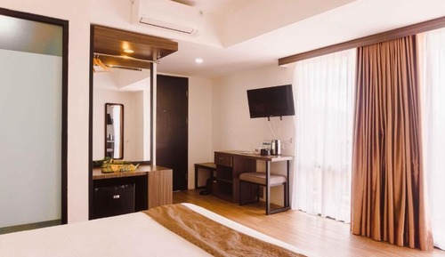 Deluxe Double Room, City View