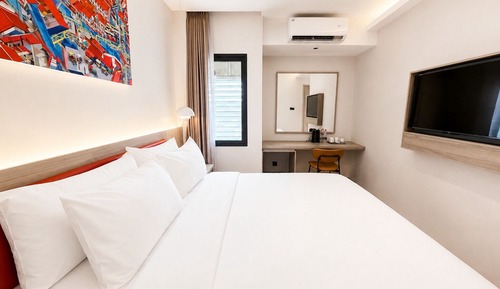 Smart King Room
