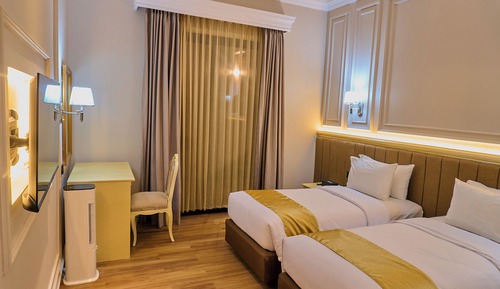 Junior Suite Twin (With Air Cooler)