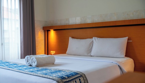 Deluxe Room, 1 Queen Bed, Non Smoking