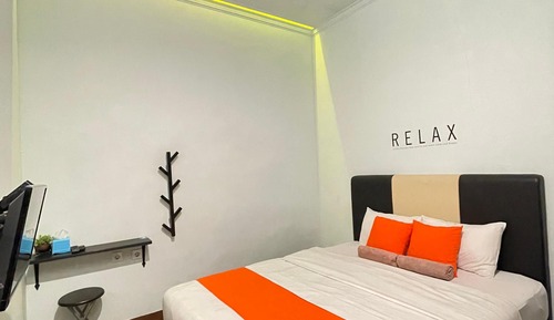 Economy Double Room, Shared Bathroom