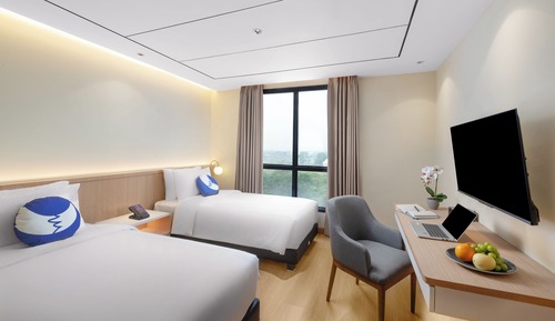 Deluxe Room Twin Bed