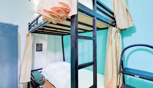 Shared Dormitory, Men only