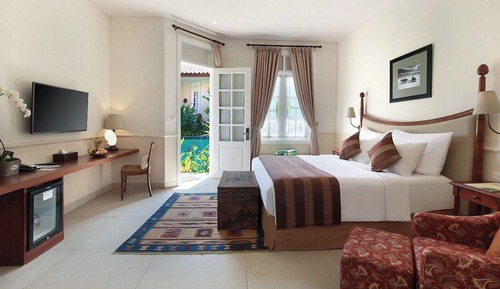 Premier Room, Pool View, Poolside