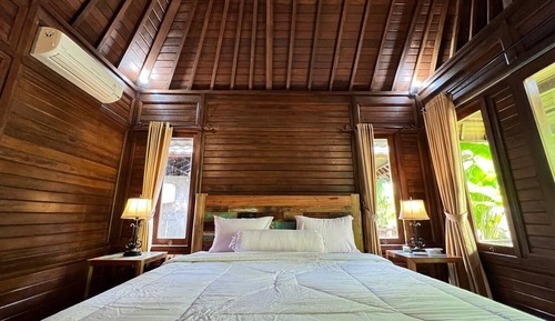 Basic Double Room, Pool View