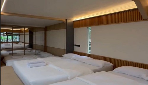 Comfort Cabin, Hill View