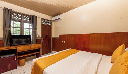 Standard Double or Twin Room, Balcony, Garden View