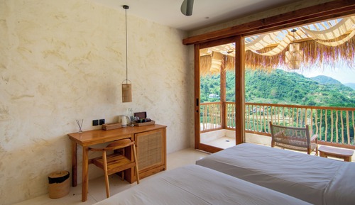  Deluxe Balcony Room