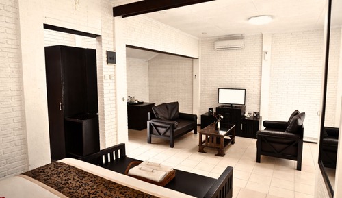 Grand Deluxe Room