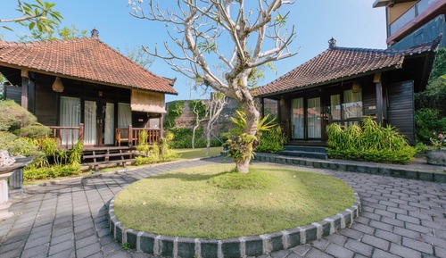 Signature Room, 1 Queen Bed, Balcony, Garden View