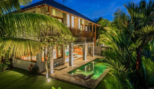 Deluxe Sunset Suite