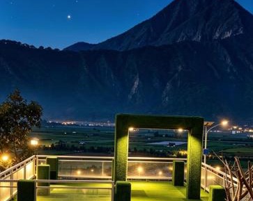 King Room with Mountain View